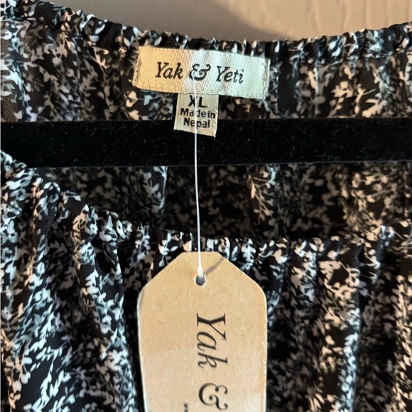 Yak and Yeti Black & White Printed Short-Sleeve Maxi Dress XL - Picture 5 of 6